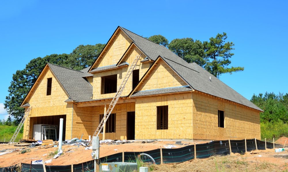 Zgodnie z obowiązującymi przepisami świeżo tworzone domy muszą być ekonomiczne.